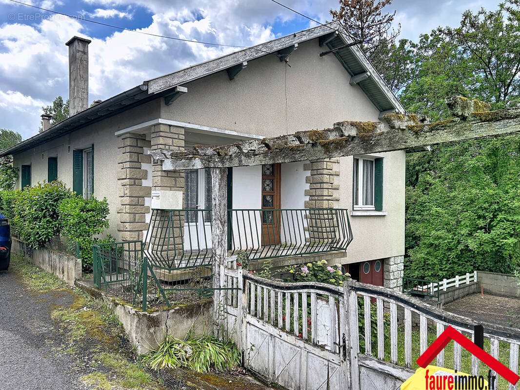 Maison à vendre, 70m², Larche