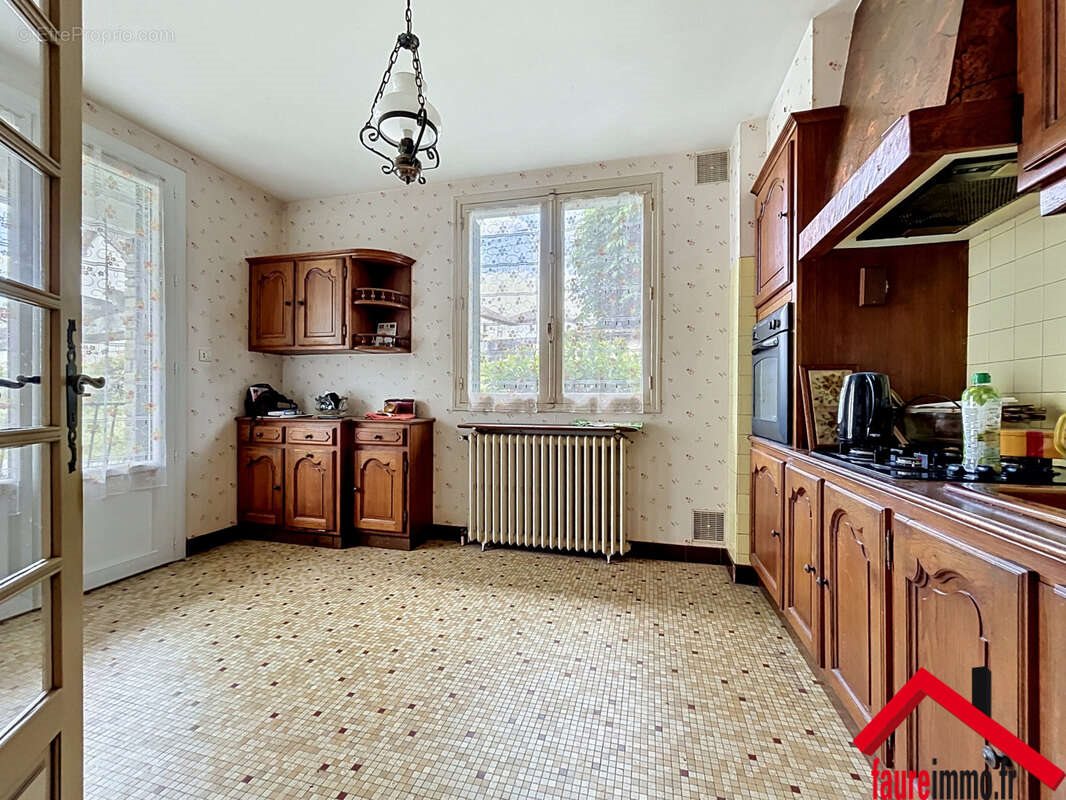 Maison à vendre, 70m², Larche