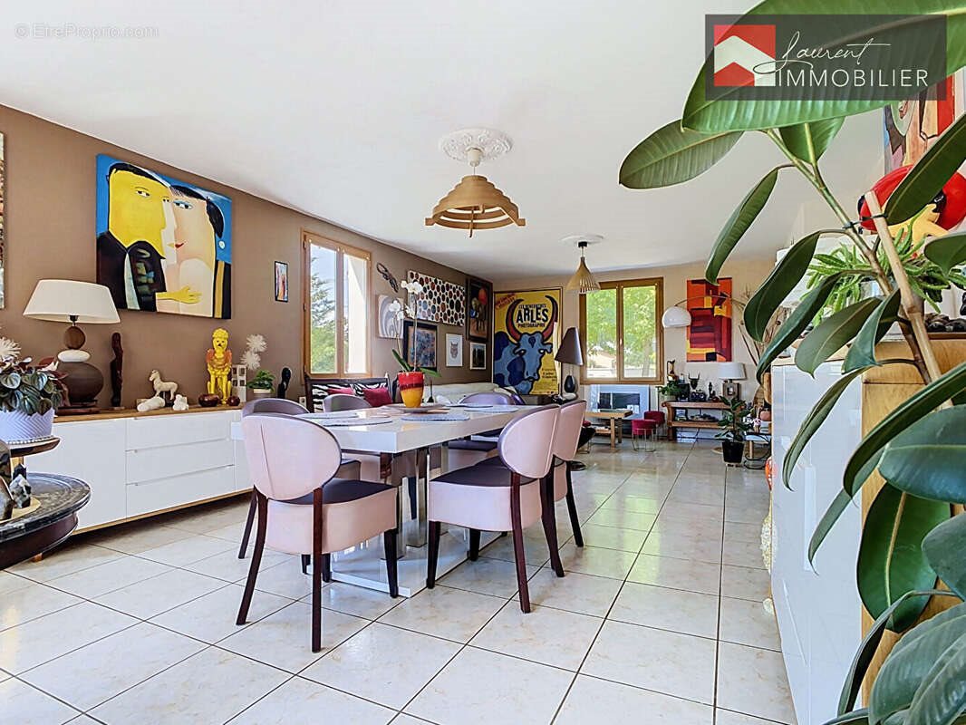 Maison à vendre, 135m², Simandre