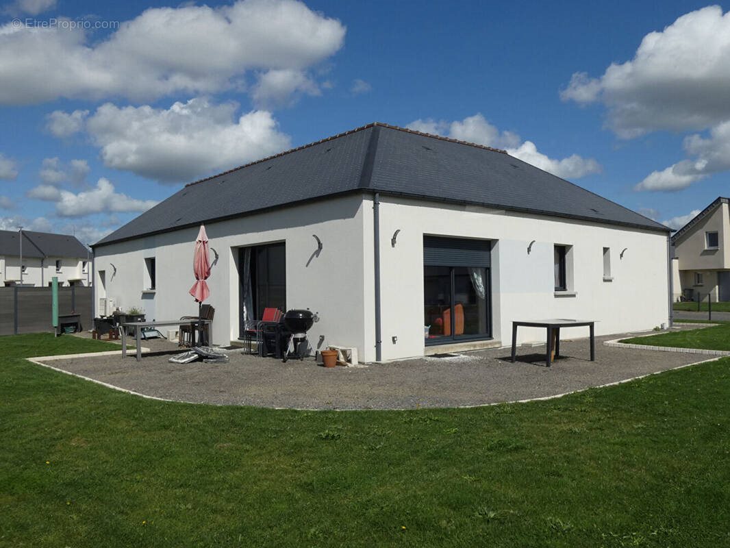 Maison à vendre, 102m², Saint-Hilaire-du-Harcouët