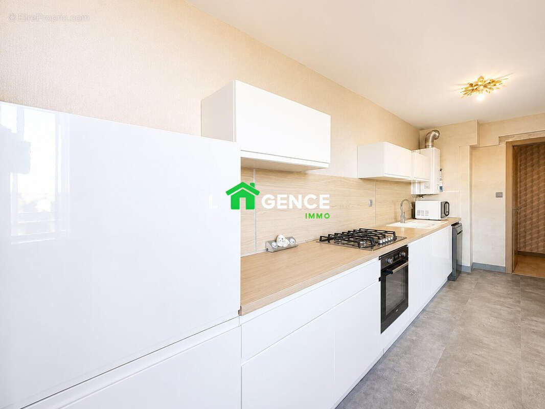Appartement à vendre, 75m², Fos-sur-Mer