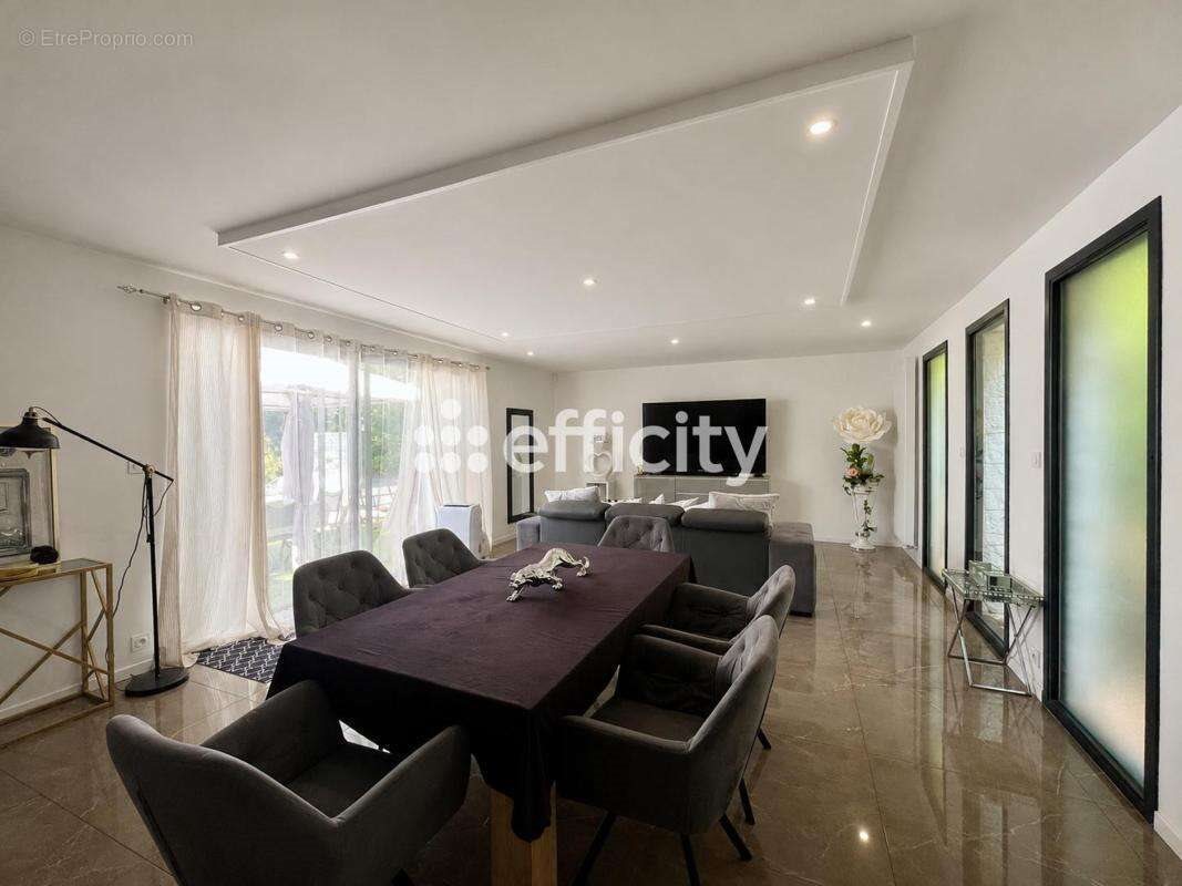 Maison à vendre, 107m², Béruges