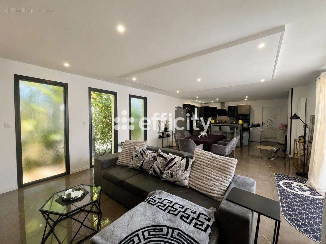 Maison à vendre, 107m², Béruges