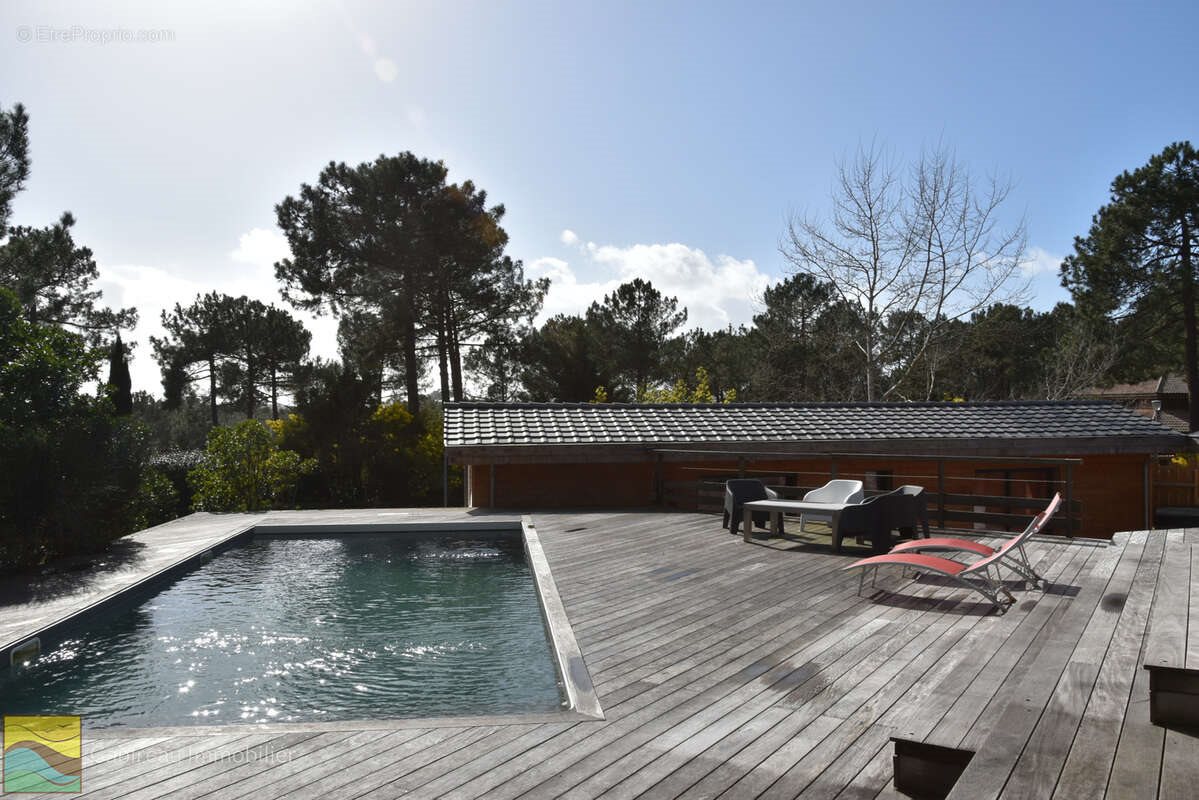Maison à vendre, 232m², Lacanau