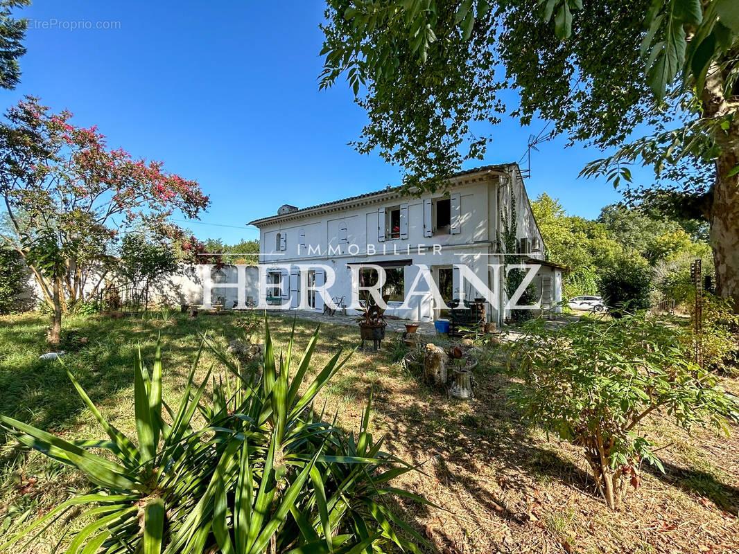 Maison à vendre, 160m², Abzac