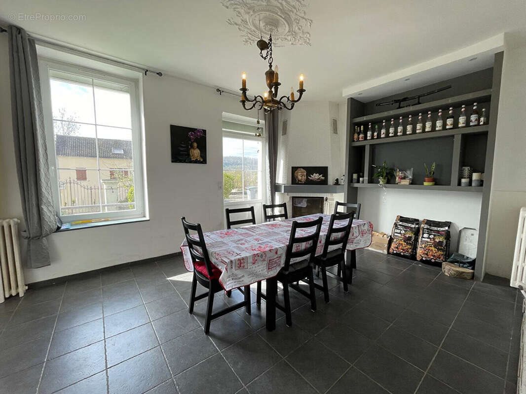 Maison à vendre, 192m², Château-Thierry