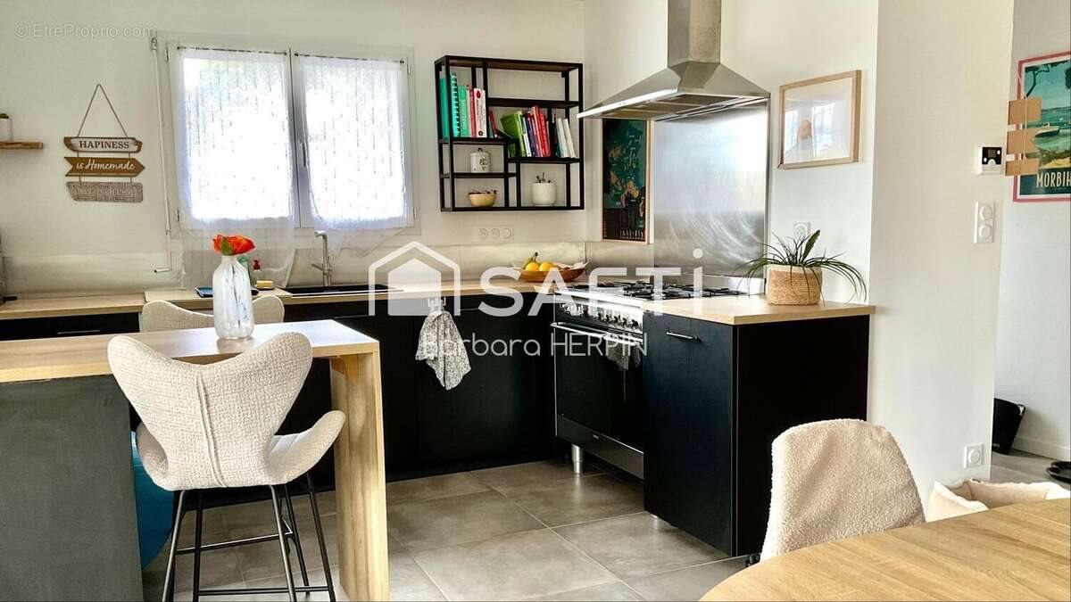Maison à vendre, 90m², Salles