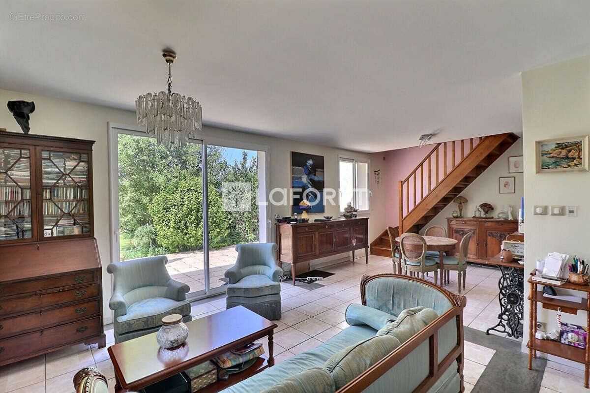 Maison à vendre, 161m², Prunay-sur-Essonne
