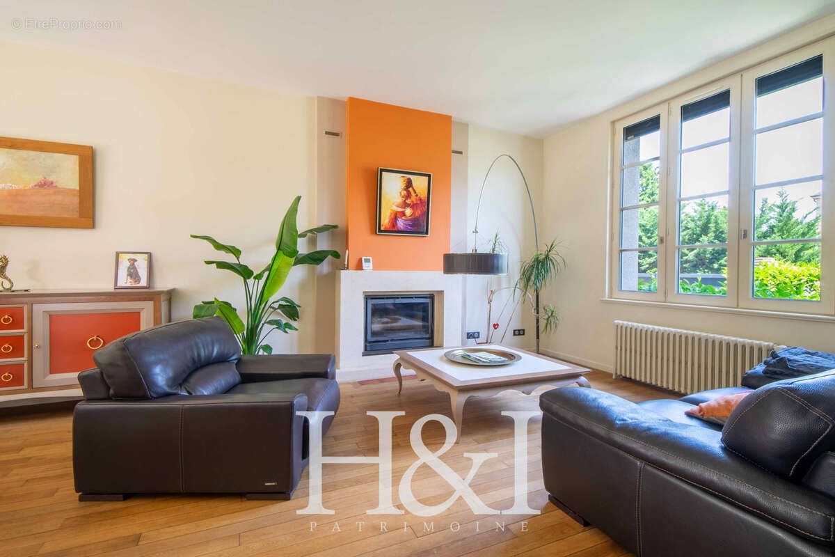 Maison à vendre, 158m², Les Ormes