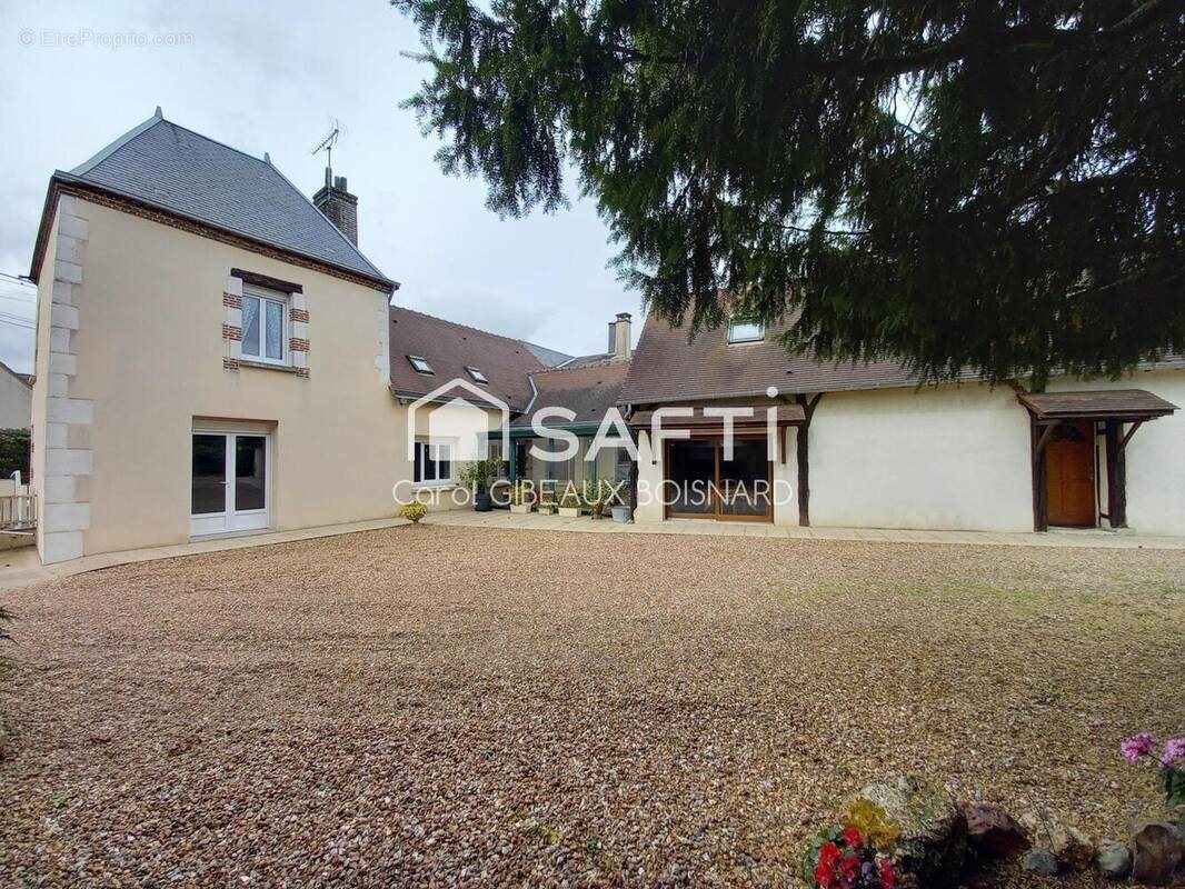 Maison à vendre, 188m², Cloyes-sur-le-Loir