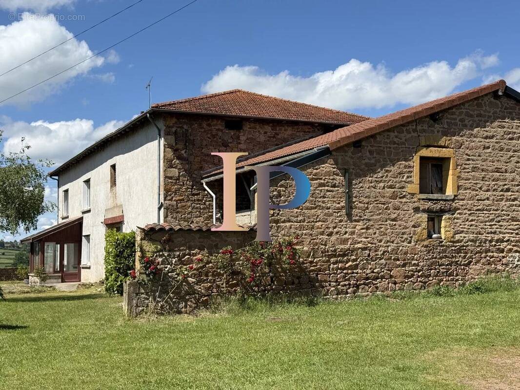 Maison à vendre, 223m², Saint-Igny-de-Roche