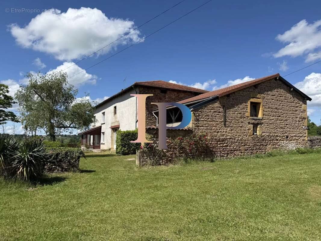 Maison à vendre, 223m², Saint-Igny-de-Roche