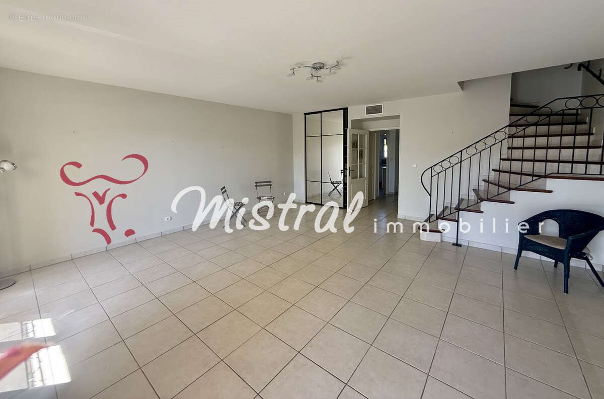 Maison à vendre, 102m², Aigues-Mortes