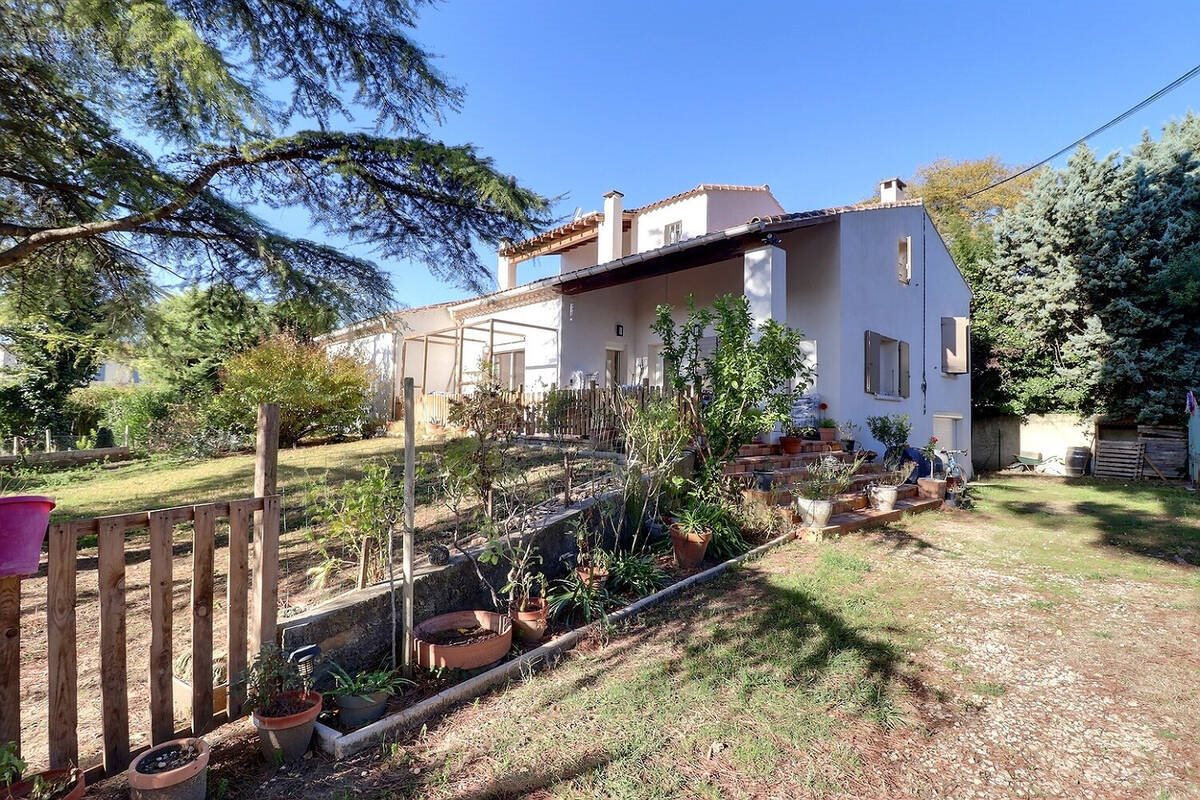 Maison à vendre, 130m², Entraigues-sur-la-Sorgue