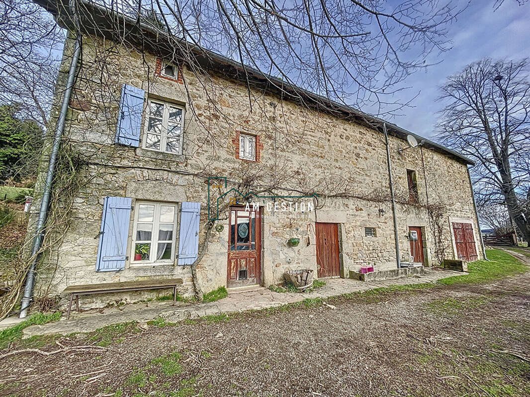 Maison à vendre, 110m², Bujaleuf