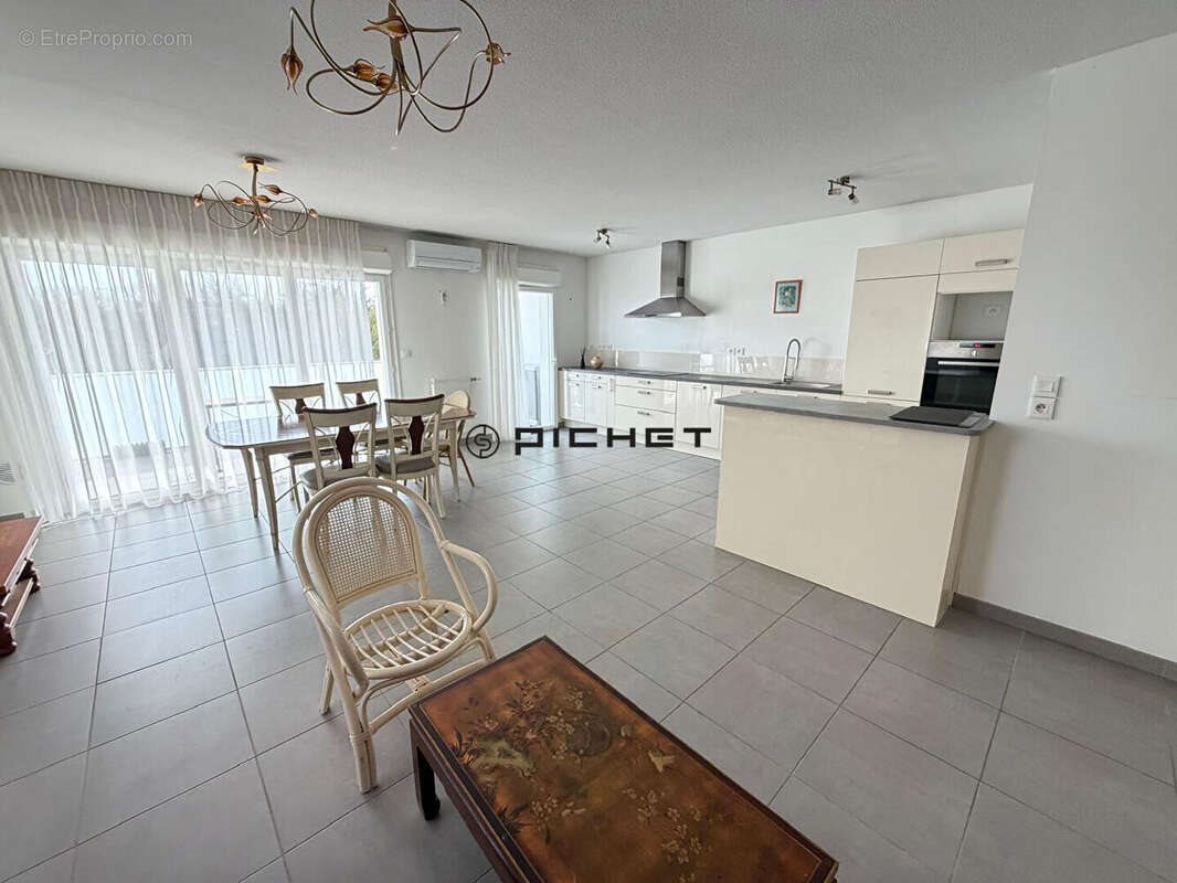 Appartement à vendre, 92m², Pessac