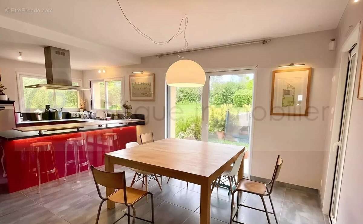 Maison à vendre, 183m², L'Isle-Jourdain