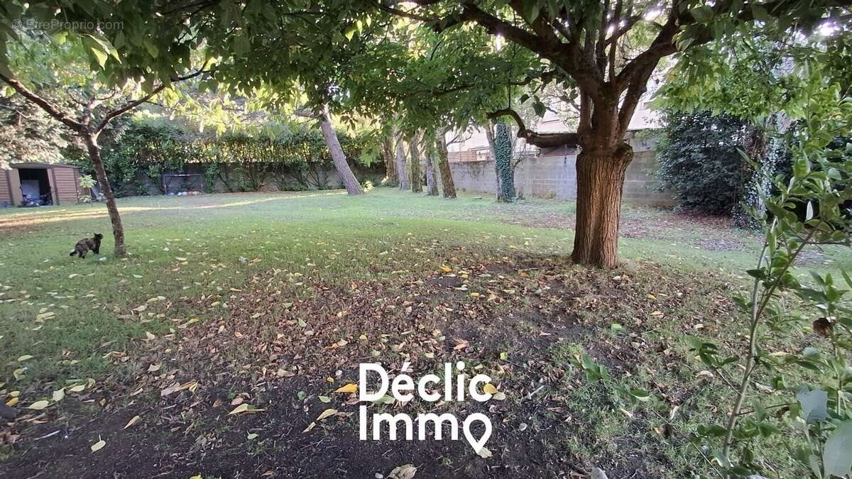 Maison à vendre, 240m², Pont-l'Abbé-d'Arnoult