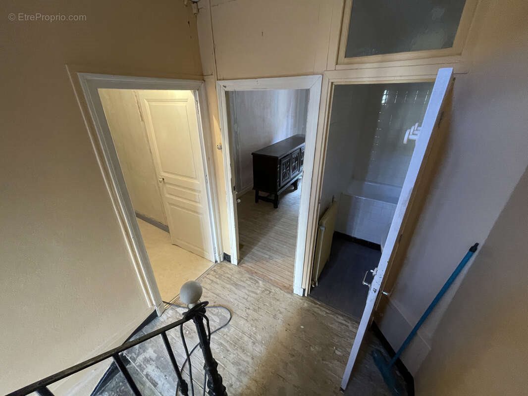 Maison à vendre, 191m², Rochefort-Montagne
