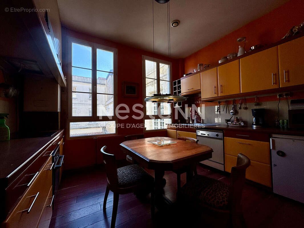 Appartement à vendre, 120m², Rochefort