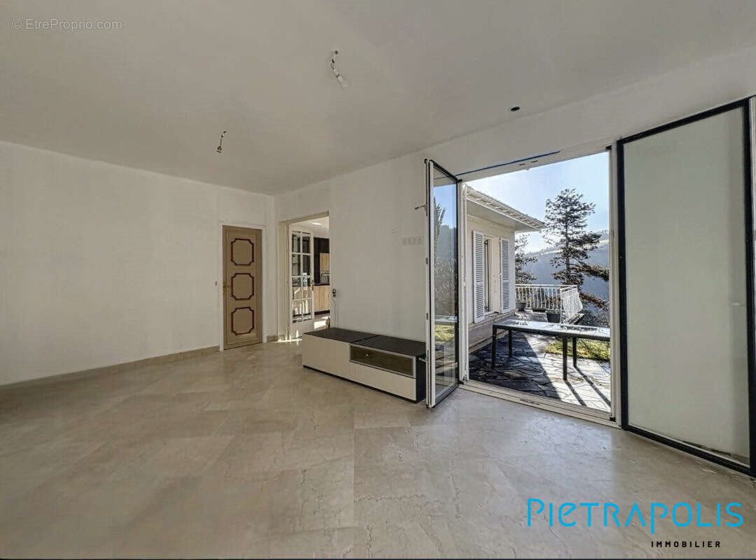 Maison à vendre, 185m², Tarare