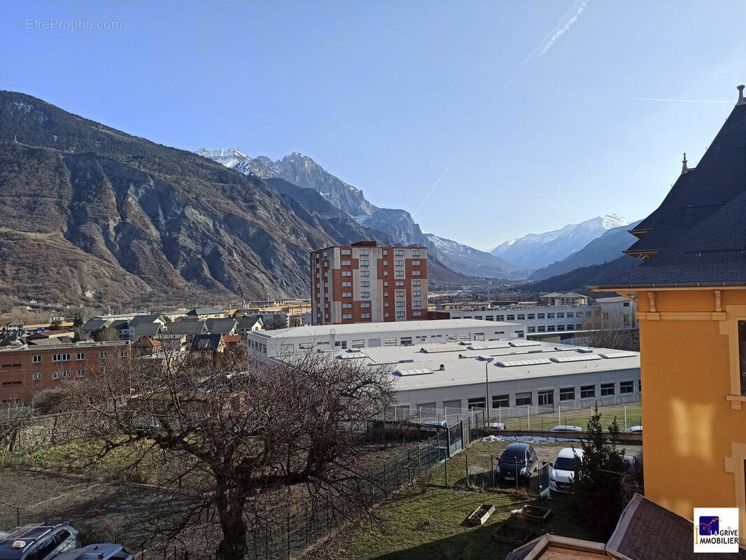 Appartement à vendre, 56m², Saint-Jean-de-Maurienne