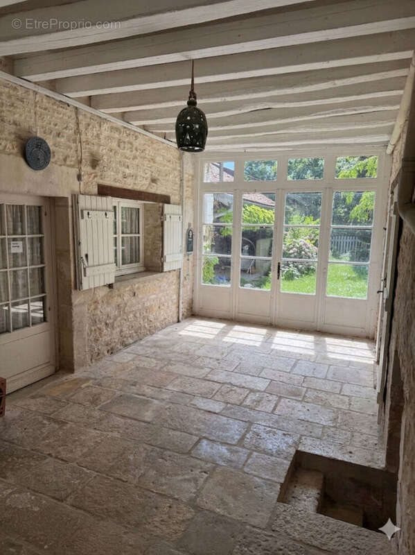 Maison à vendre, 213m², Yrouerre