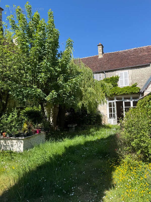 Maison à vendre, 213m², Yrouerre