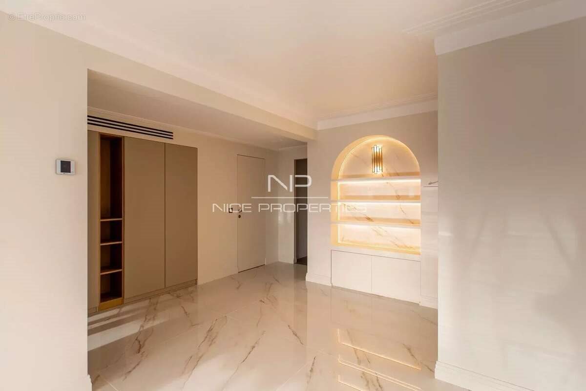 Appartement à vendre, 81m², Antibes