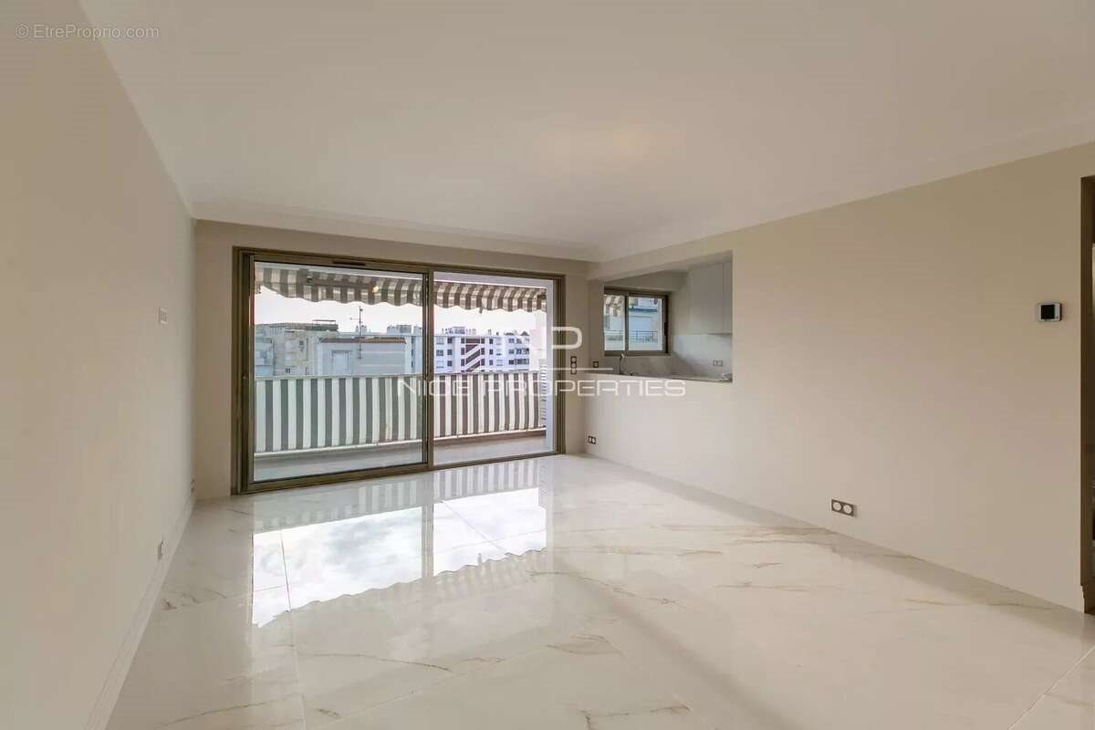 Appartement à vendre, 81m², Antibes