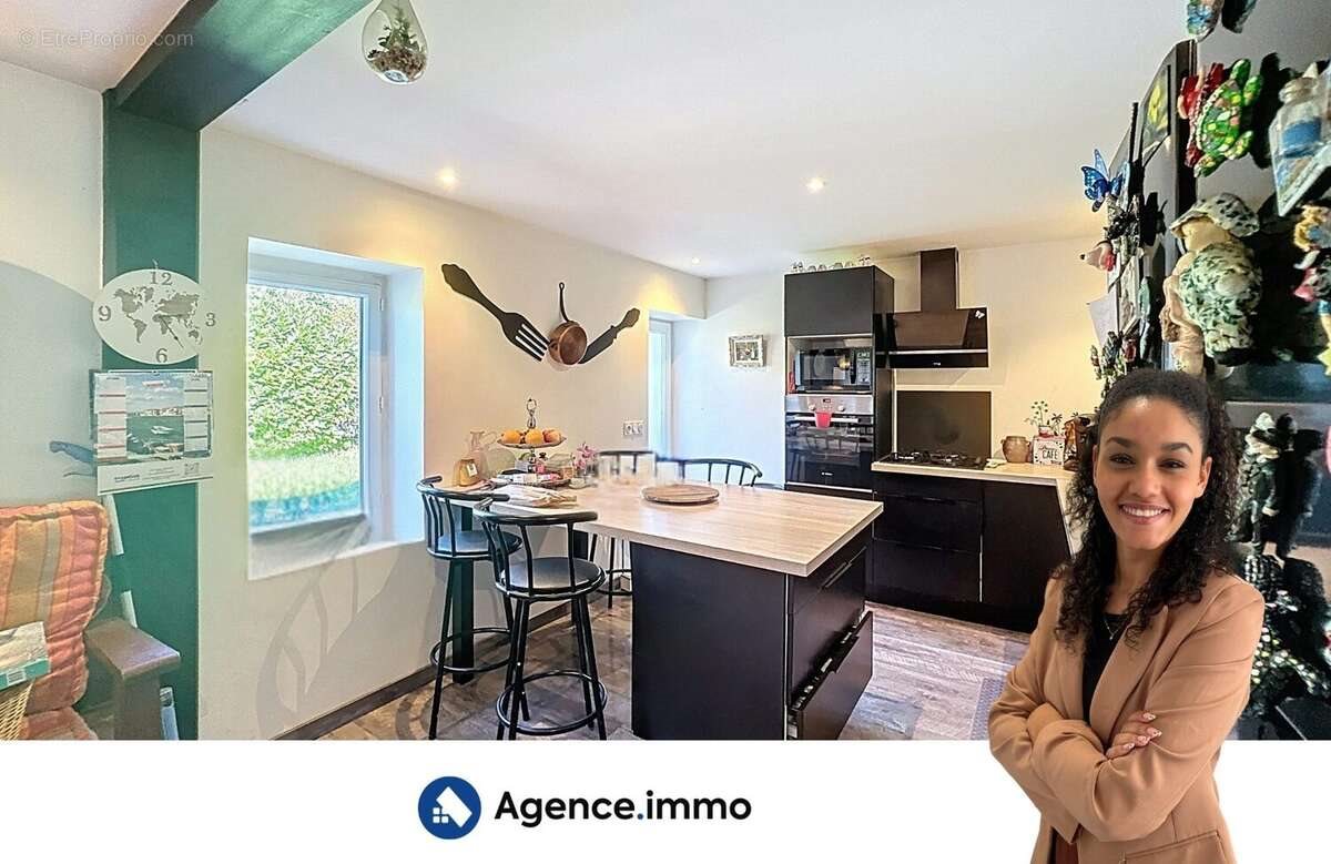 Maison à vendre, 170m², Saint-Aubin-de-Blaye