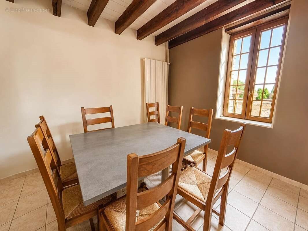 Maison à vendre, 185m², Paray-sous-Briailles