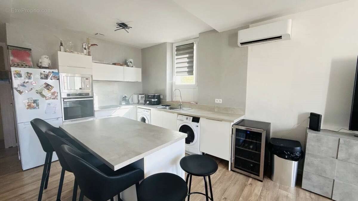 Appartement à vendre, 66m², Pourrières