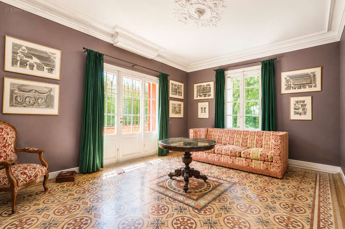 Maison à vendre, 237m², Sainte-Croix-de-Quintillargues