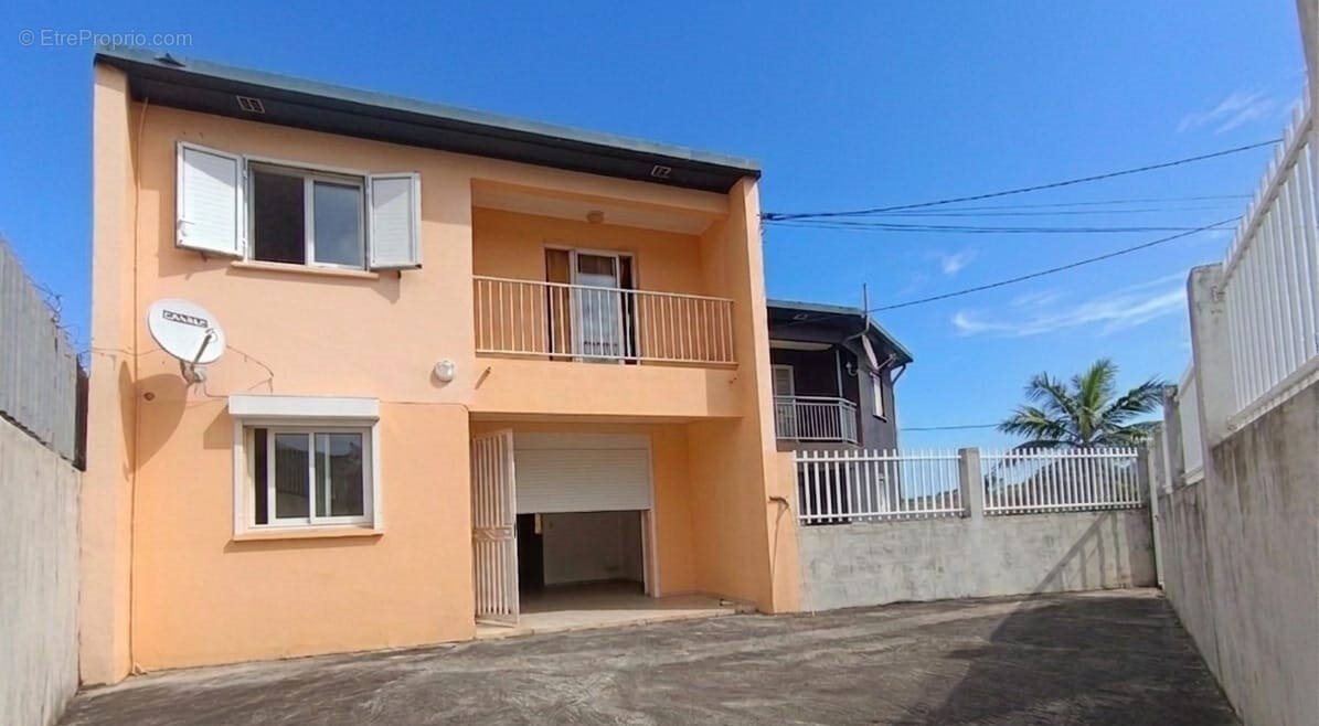 Maison à vendre, 92m², Le Tampon
