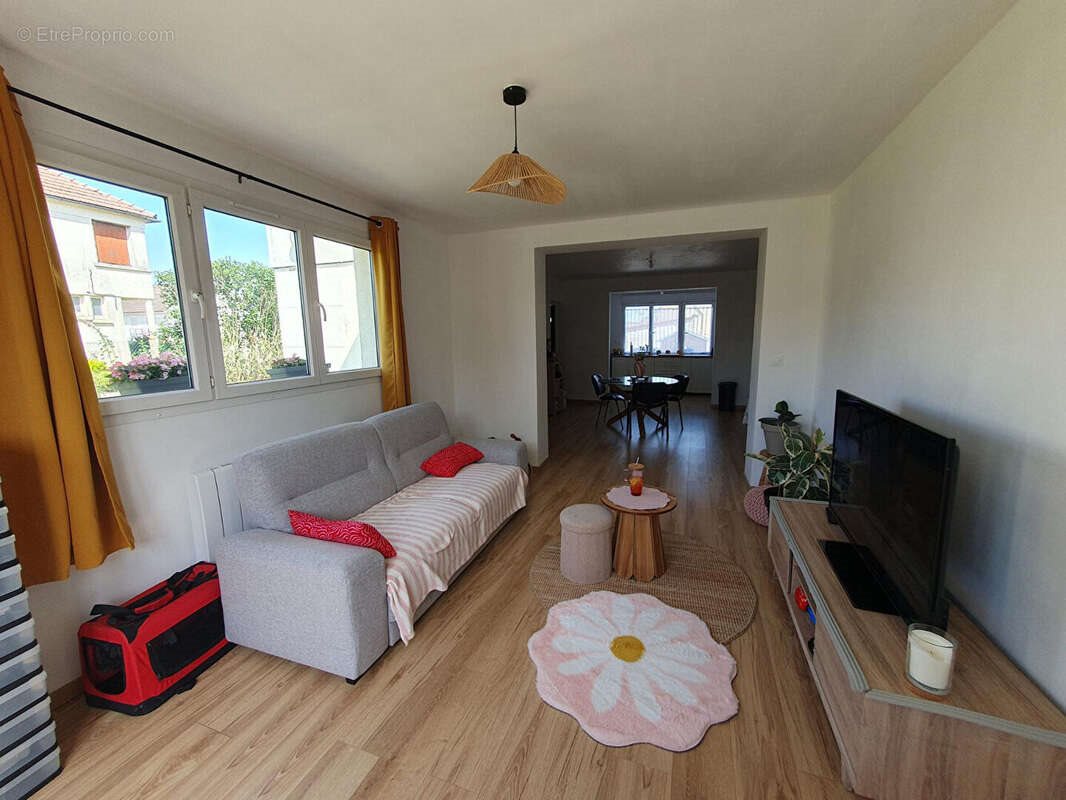 Maison à vendre, 85m², Thenelles