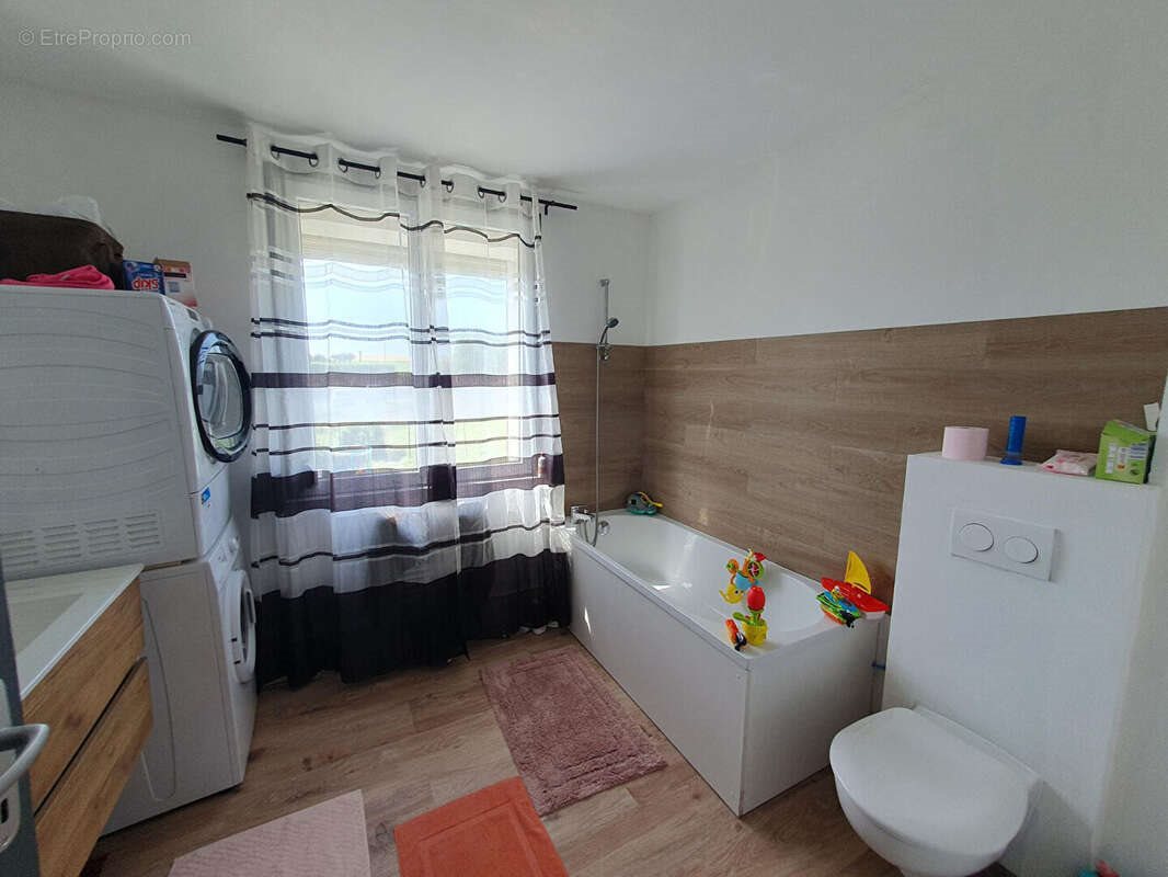 Maison à vendre, 85m², Thenelles