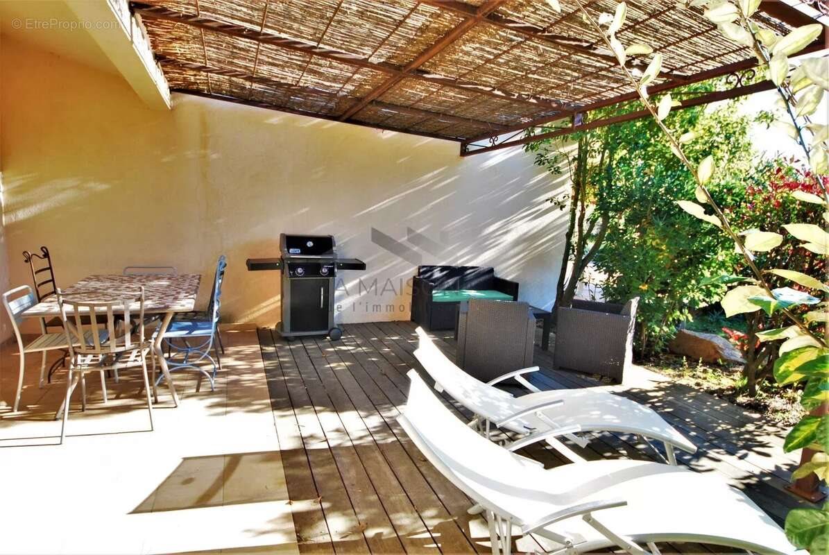 Appartement à vendre, 58m², Porto-Vecchio