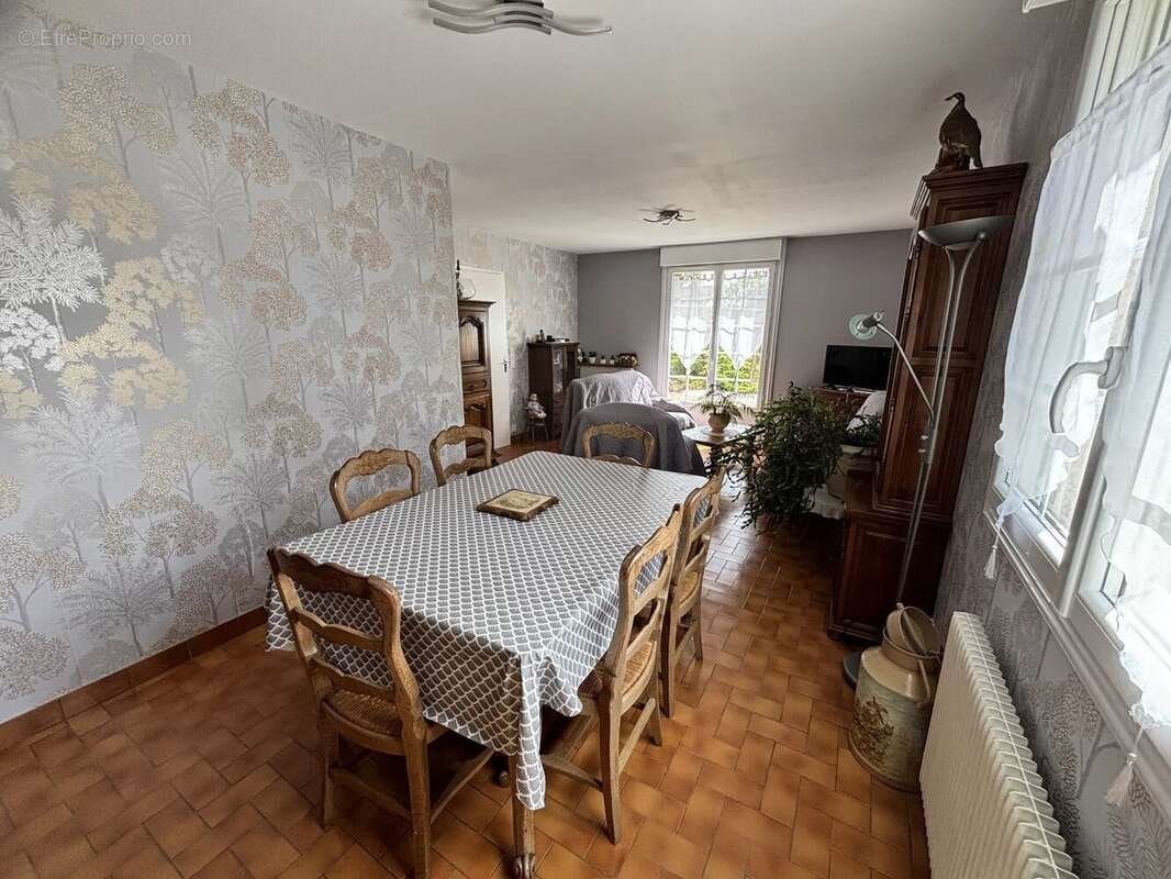 Maison à vendre, 85m², Menneval