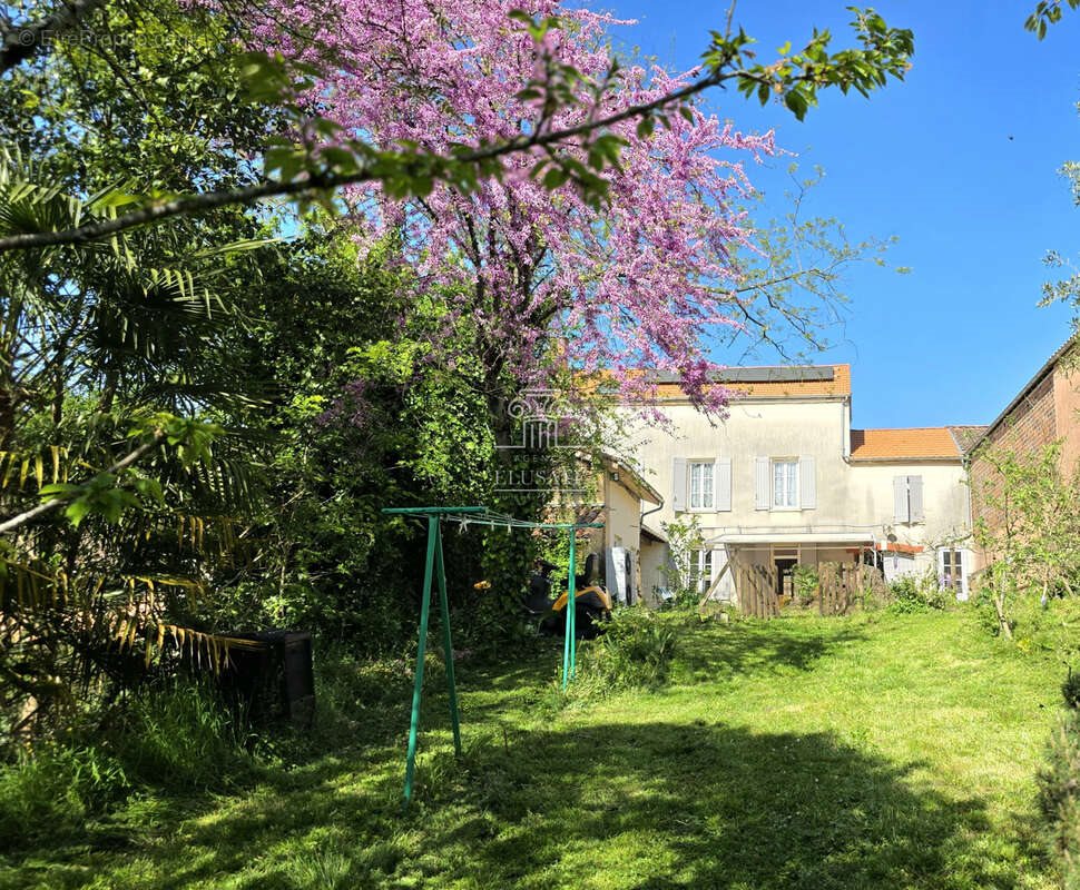 Maison à vendre, 181m², Nogaro