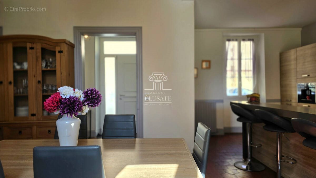 Maison à vendre, 181m², Nogaro