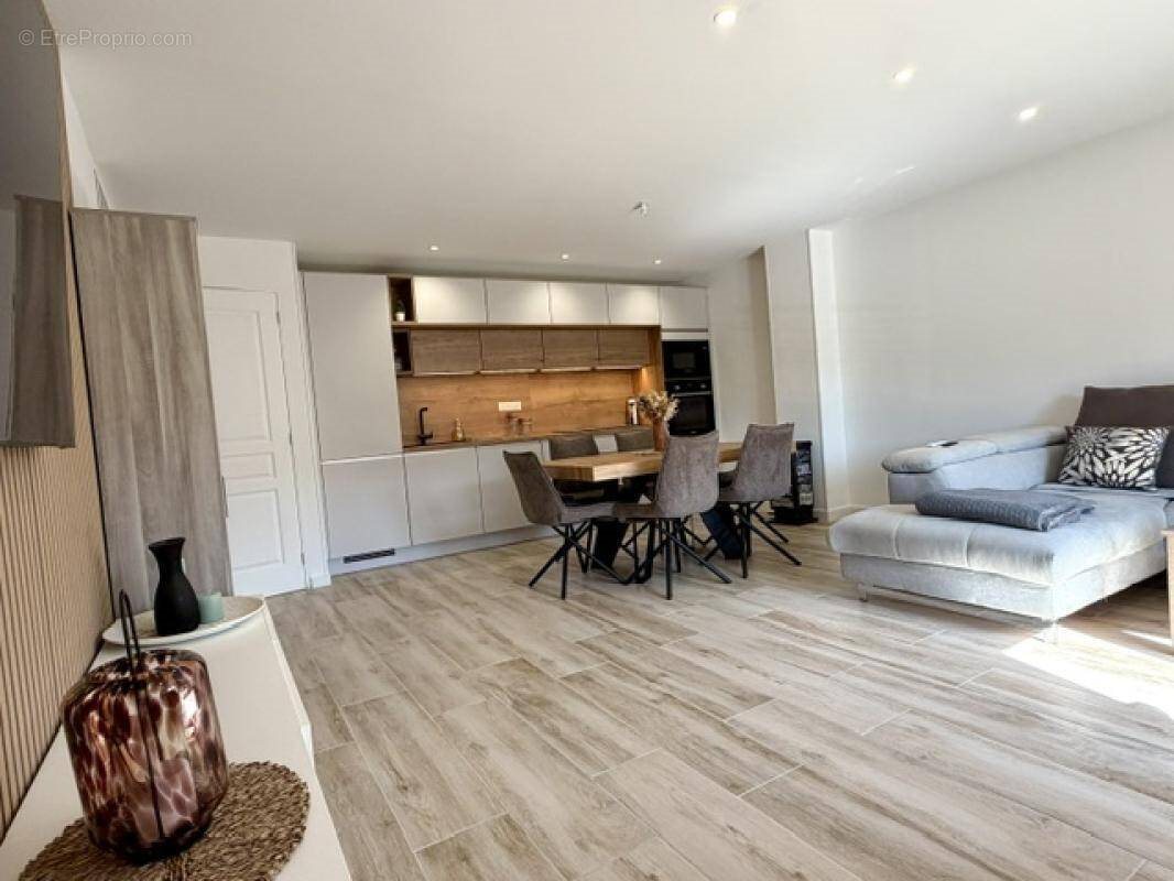 Appartement à vendre, 75m², Lay-Saint-Christophe