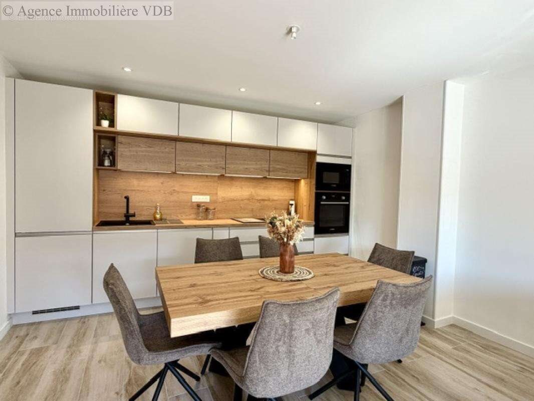 Appartement à vendre, 75m², Lay-Saint-Christophe
