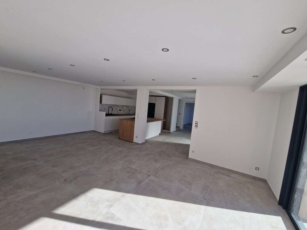 Maison à vendre, 180m², La Valette-du-Var