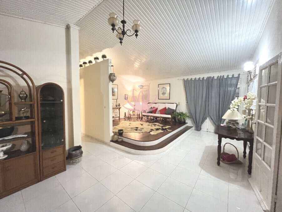 Maison à vendre, 330m², Fort-de-France