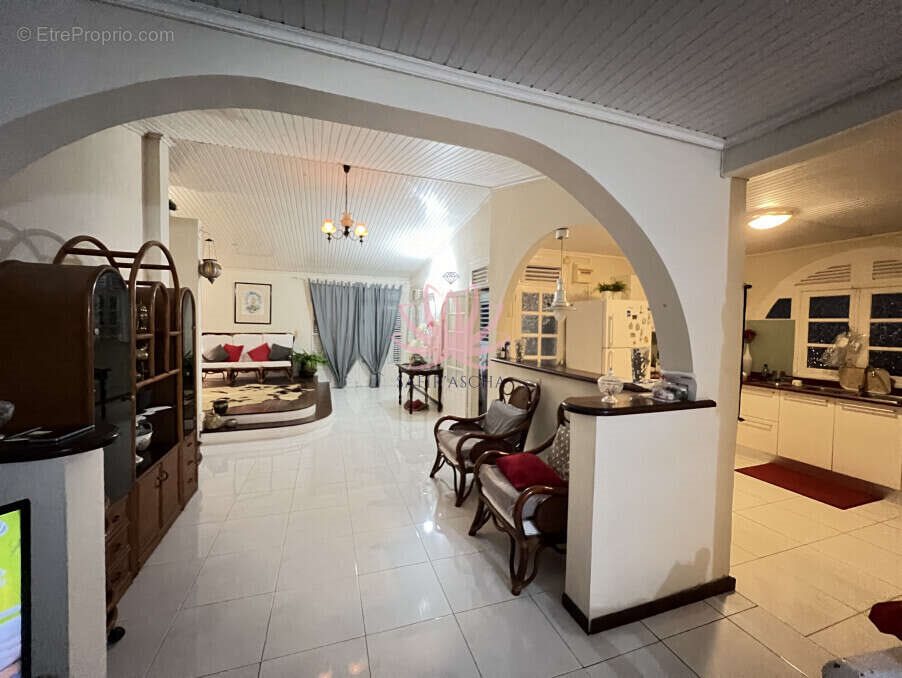 Maison à vendre, 330m², Fort-de-France