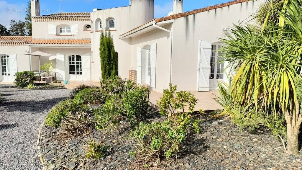 Maison à vendre, 244m², Gujan-Mestras