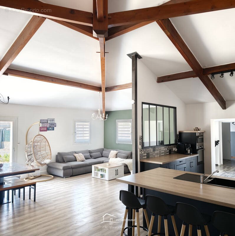 Maison à vendre, 185m², Rom