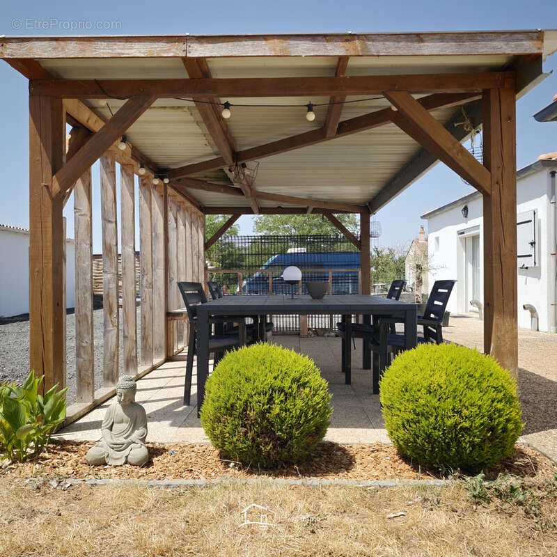 Maison à vendre, 185m², Rom