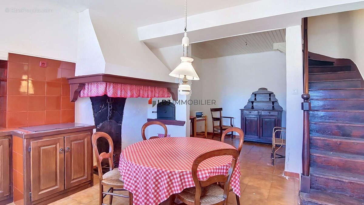 Maison à vendre, 82m², Sournia